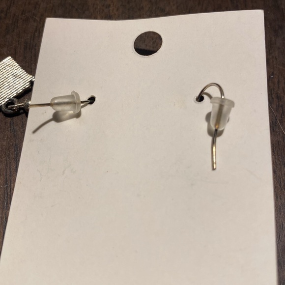 NWT silver tone dangle ARMY MOM earrings - Picture 2 of 2